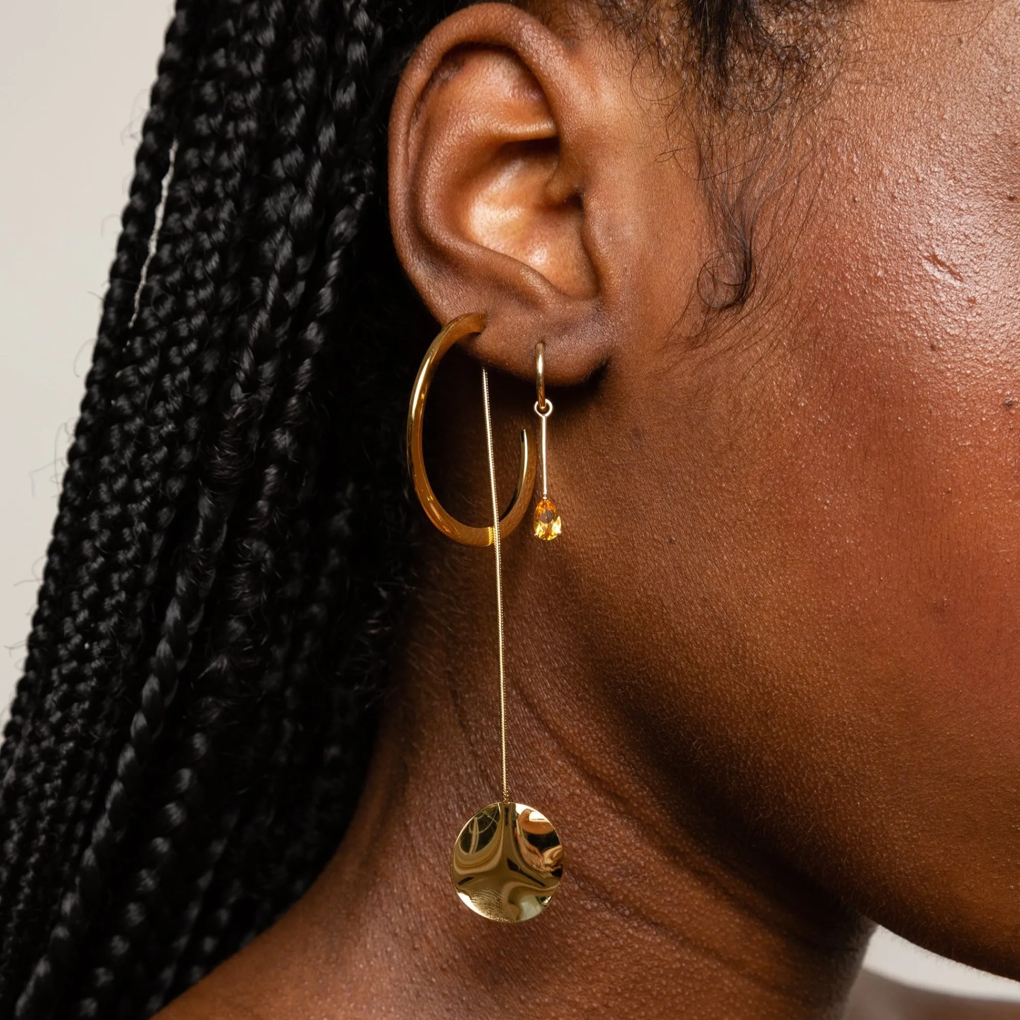 Anissa Kermiche Boucle D'Oreille Ligne Circulaire
