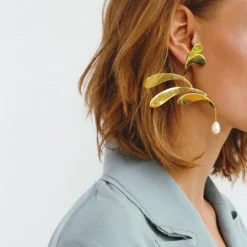 Anissa Kermiche Boucle D'Oreille Mobile Dore