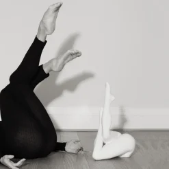 Anissa Kermiche Jambes 11 (Blanc)