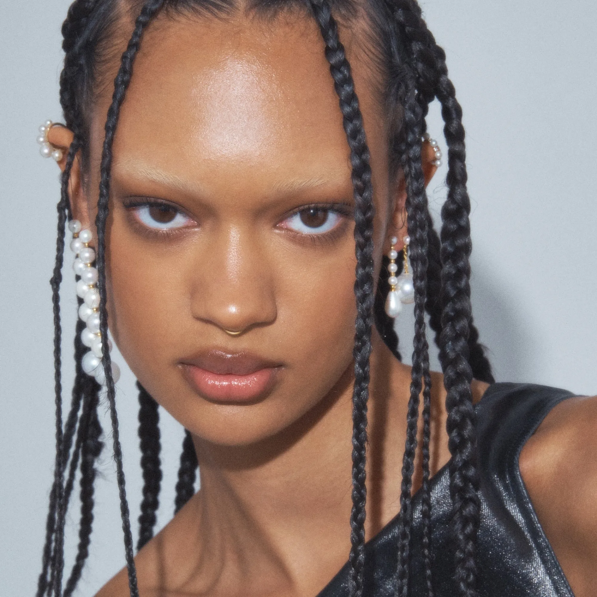 Anissa Kermiche Manchette D'Oreille Accrochee A Vous