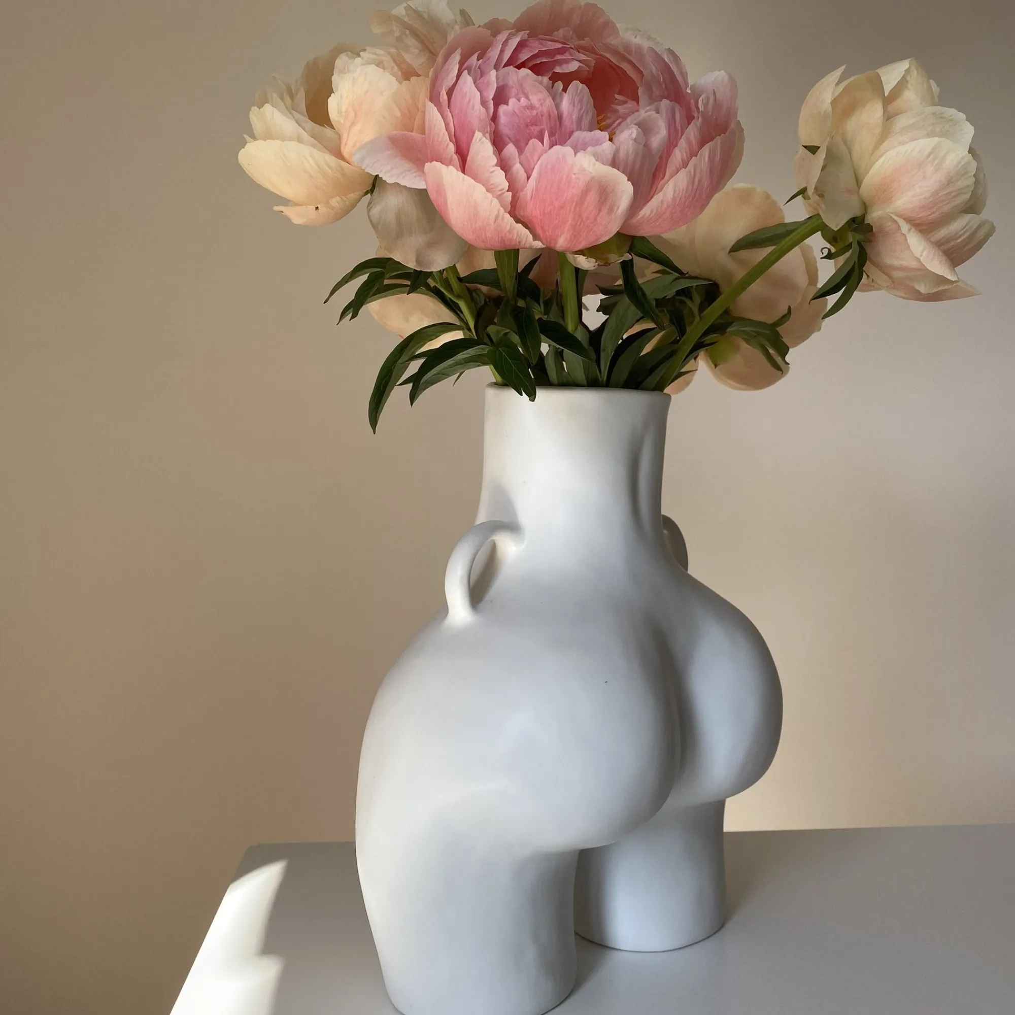 Anissa Kermiche Vase Avec Poignees D'Amour (Blanc)