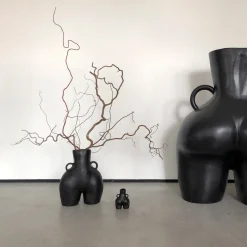 Anissa Kermiche Vase Avec Poignees D'Amour (Noir)